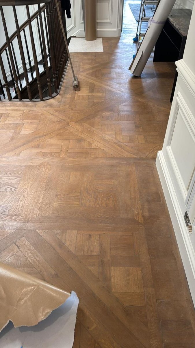 Rénovation d'un parquet Versailles en chêne